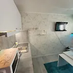 Centrally-located Near The Sea Garden *