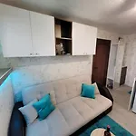 Apartamento Centrally-located Near The Sea Garden *