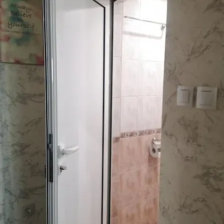 Centrally-located Near The Sea Garden Appartement Varna