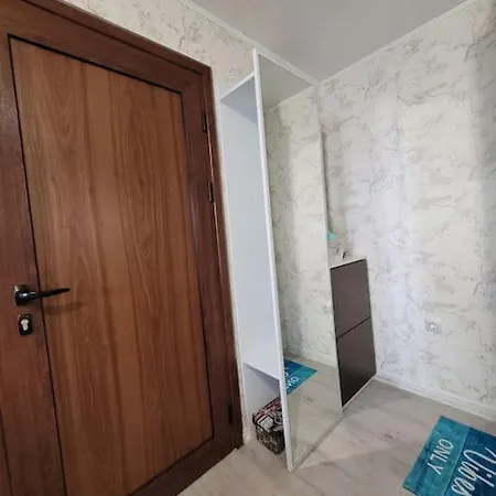 Centrally-located Near The Sea Garden Lejlighed Varna