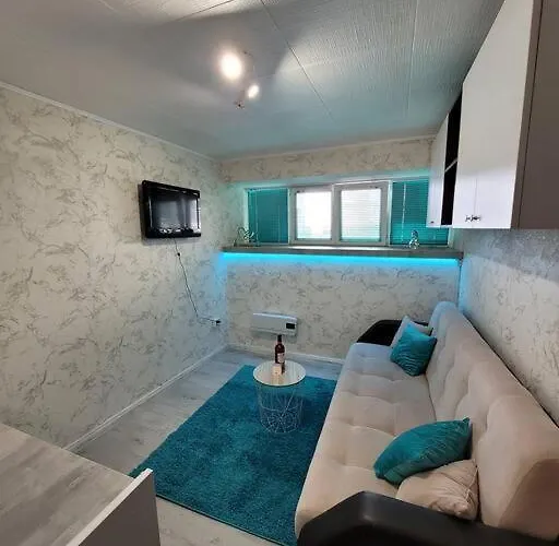 Centrally-located Near The Sea Garden Apartament Warna