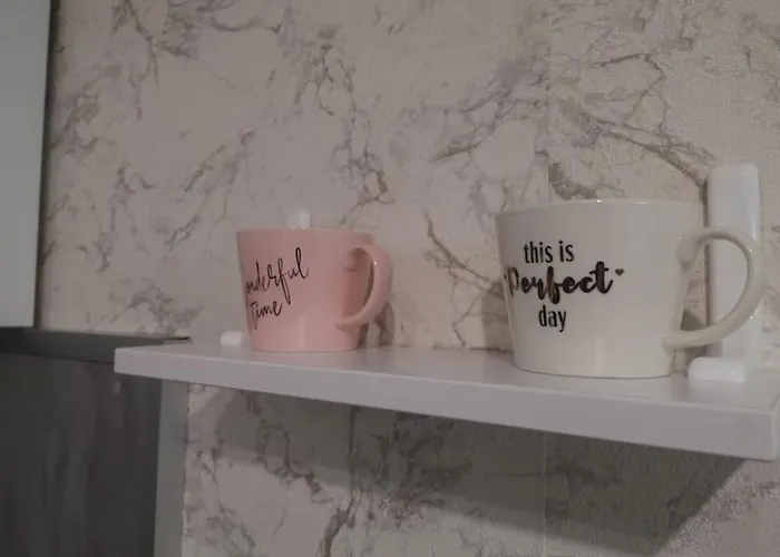 Centrally-located Near The Sea Garden Apartament