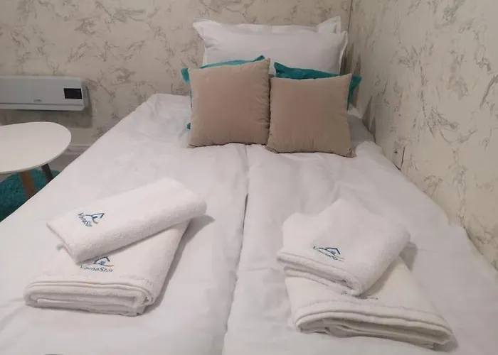 Apartament Centrally-located Near The Sea Garden